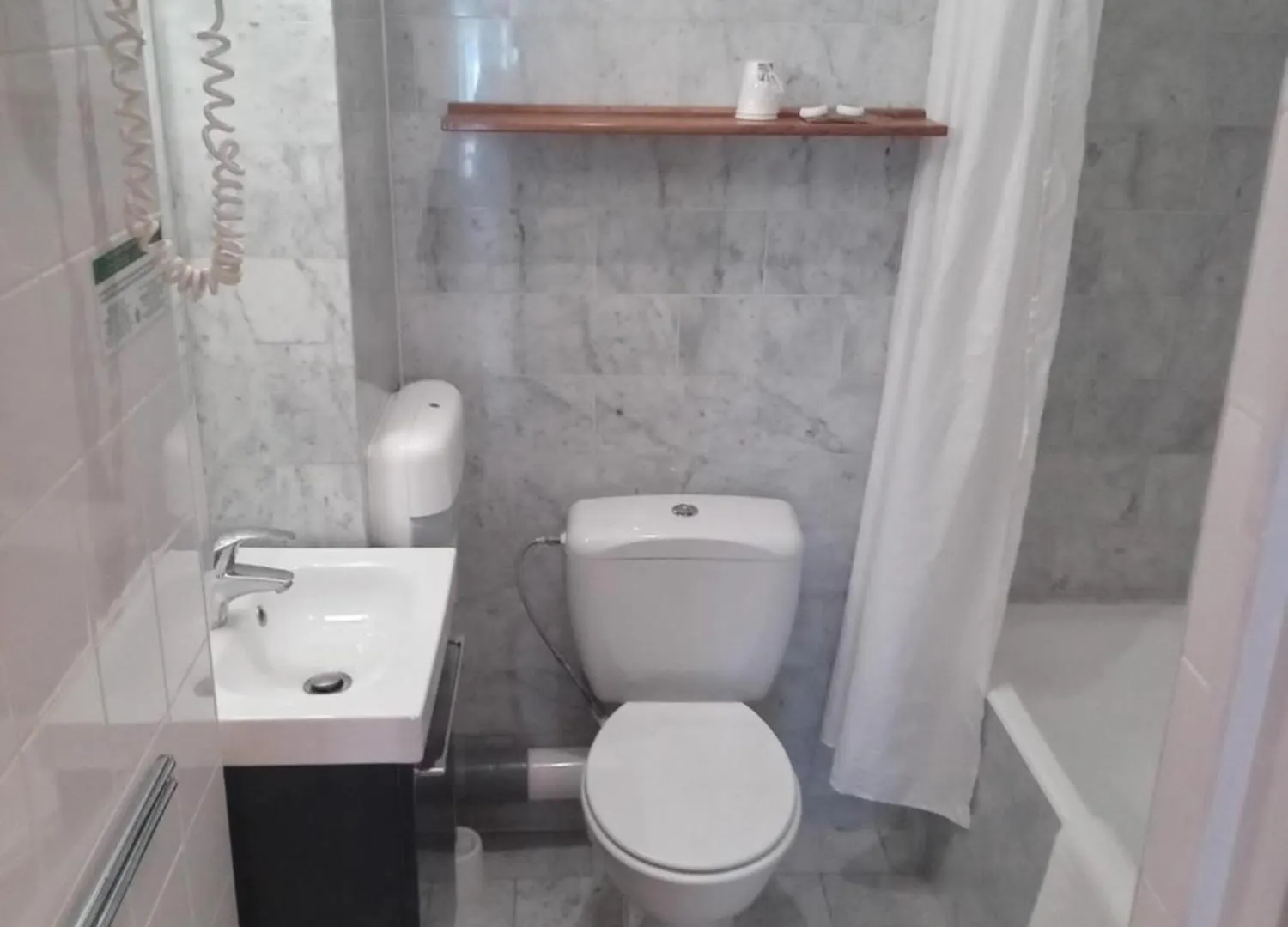 Modern Est Ξενοδοχείο 2*