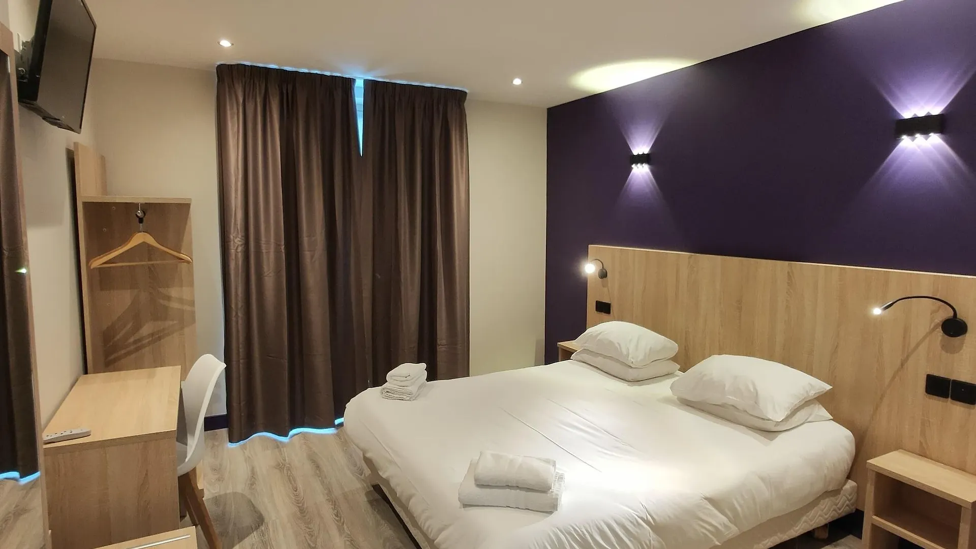 Hotel Modern Est 2*